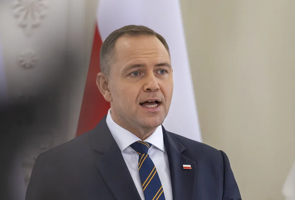 You are currently viewing Nawrocki zrušil stretnutie s Orbánom: Bezpečnosť a solidarita nad osobnými rokovaniami