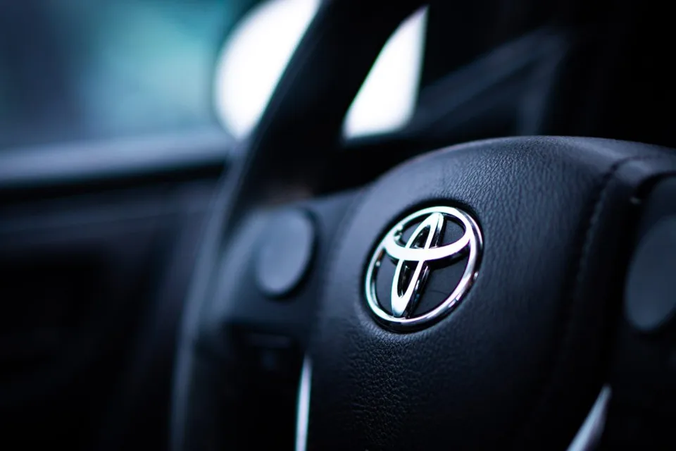 Read more about the article Toyota investuje do batériového závodu ďalšie miliardy