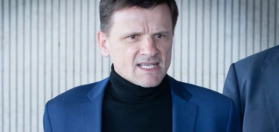 Read more about the article Exšéf KDH Hlina o Borisovi Kollárovi: Už som len čakal, kedy vytiahne ten svoj štetec lásky