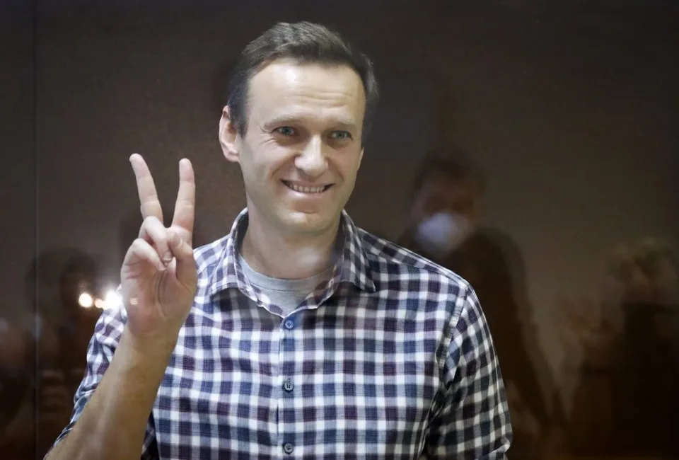 Read more about the article Súd v Moskve: Navaľného tretíkrát odsúdili! Počas vynesenia rozsudku sa iba usmieval
