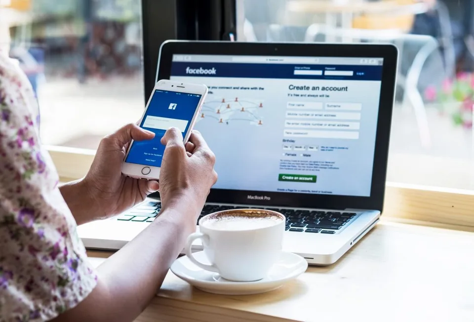 Read more about the article Používatelia Facebook Messenger a Instagram hlásili výpadky služieb