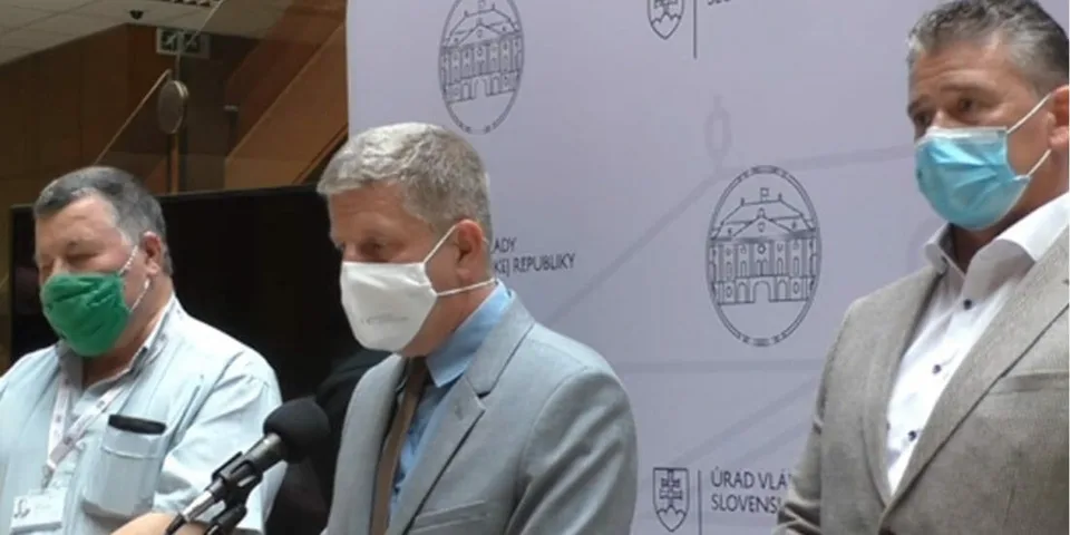 Read more about the article VIDEO Mikulec, Lengvarský a Krčméry ohlásili zlé správy pre neočkovaných! Ponúkajú ďalšiu vakcínu