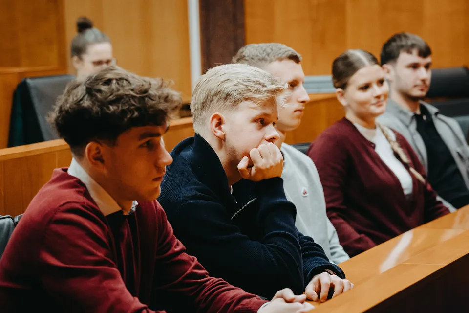 Read more about the article Mladí na župe: Odštartoval už piaty ročník plateného stážového programu pre vysokoškolákov