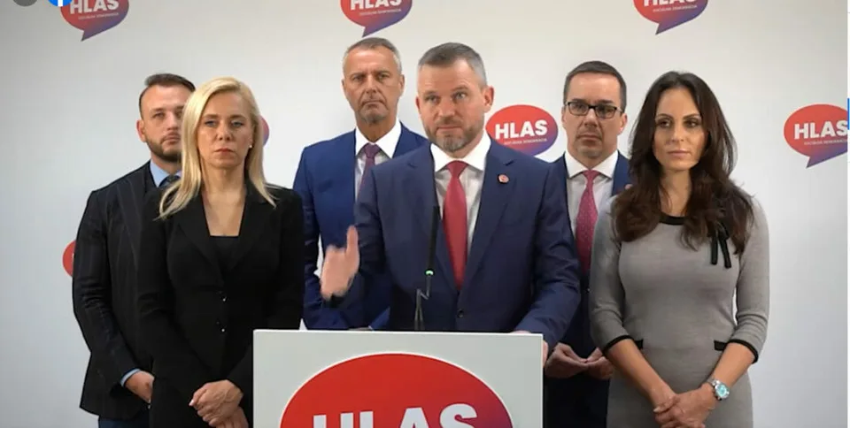 Read more about the article Hlas vyzval Hegera: Spravte si vo vláde poriadok, alebo choďte odtiaľ preč!