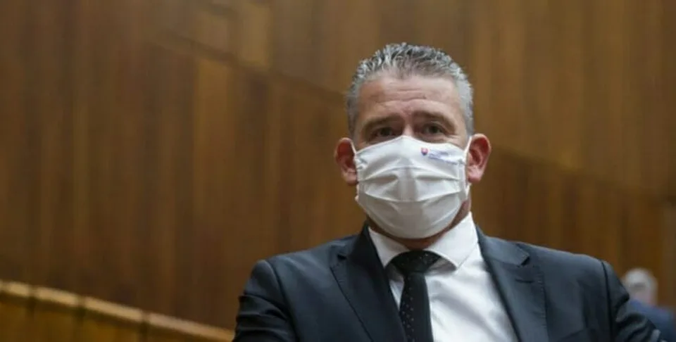 Read more about the article Mikulec sľubuje zdravotníkom: Polícia vám poskytne ochranu pred antivaxermi!