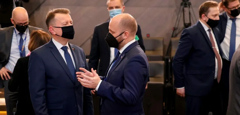 Read more about the article Naď rokuje s ministrami NATO: Sme znepokojení, dôkazy o odsune ruských vojsk nemáme!
