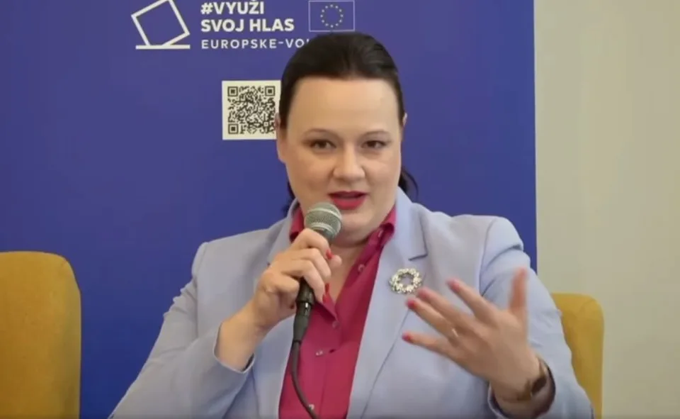 Read more about the article VIDEO EÚ je dobrá inštitúcia v rukách nesprávnych ľudí, konštatuje europoslankyňa Roth Neveďalová