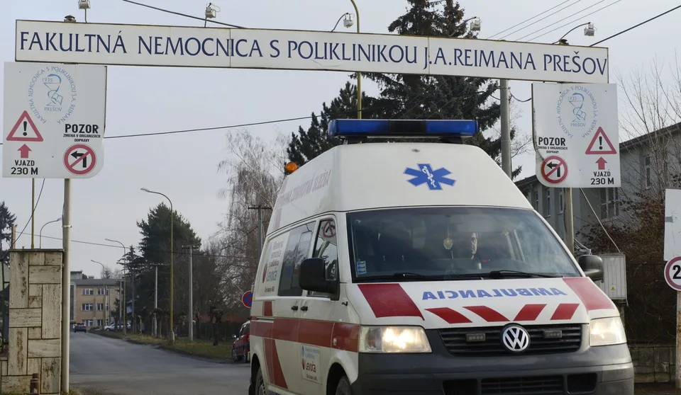 Read more about the article Robot namiesto skalpela: Prešovská nemocnica má prvé úspešné operácie za sebou