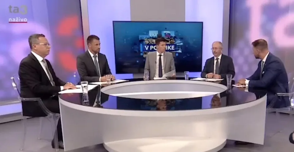 Read more about the article VIDEO Eštok sa utrhol! Kremský s Viskupičom čušali, kým im opozičník “od srdca” nakladal