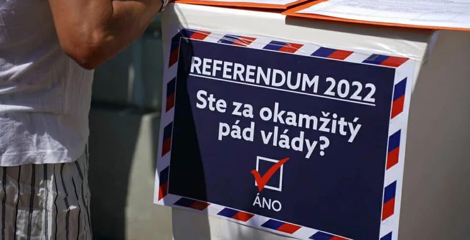 Read more about the article Hlasovať nebude treba.  Platné referendum, zmení ústavu automaticky. Hovoria právnici