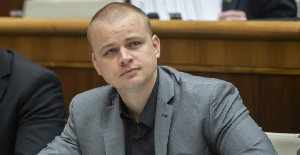Read more about the article Mazurek progresívcom: Hovoríte, že Slovensko je problém, pritom podporujete skorumpovanú Leyenovú