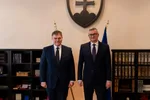 Predseda ústavného súdu Ivan Fiačan dnes popoludní v Košiciach prijal veľvyslanca Českej republiky na Slovensku Rudolfa Jindráka