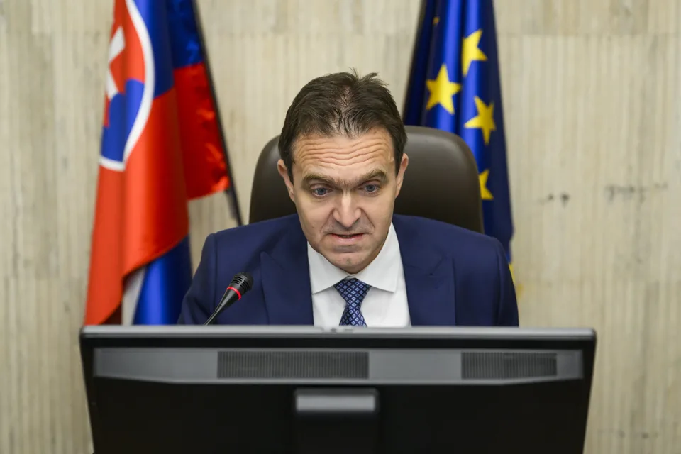 Read more about the article Škandál ako hrom! Štátne úrady za vlád Hegera a Ódora žiadali Facebook cenzurovať tisícky statusov