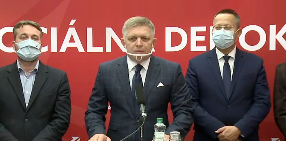 Read more about the article Fico hrubo zavádza a klame, tvrdí Rada prokurátorov