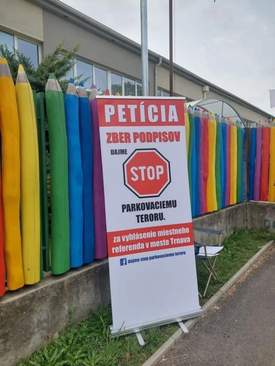 Read more about the article Komentár: Petícia proti parkovacej politike je vo finále
