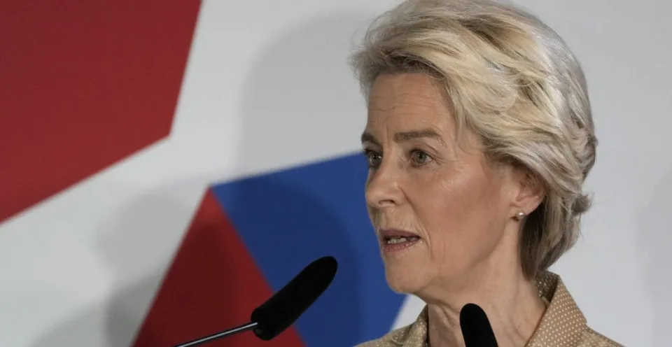 Read more about the article Von der Leyenová chválila Maďarov: Fidesz ju však nazýva Sorosovou agentkou