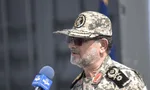 Na archívnej snímke veliteľ námorných síl iránskych Revolučných gárd Alíreza Tangsírí,