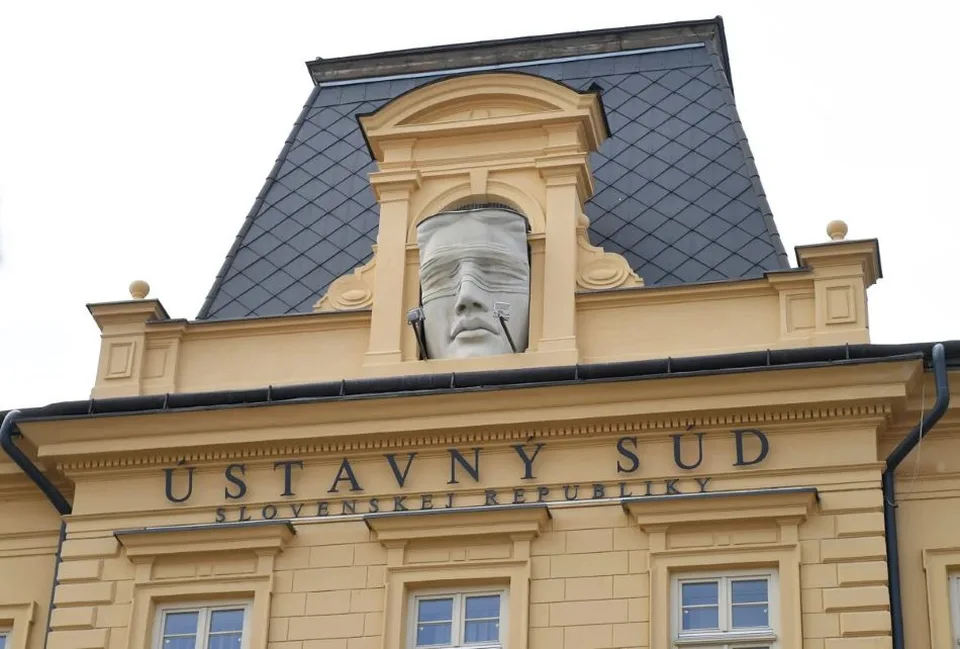 Read more about the article Ústavný súd posúdi ústavnosť zákona o STVR, avšak opoziční poslanci v prvom kroku prehrali