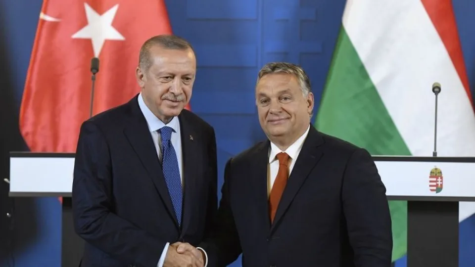 Read more about the article Turecko má schváliť vstup Švédska do NATO v najbližších týždňoch. Čo na to Maďarsko?