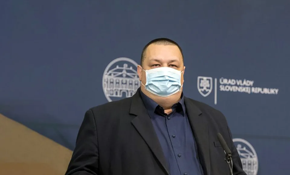 Read more about the article Mikasov úrad sa riadne sekol: Správu o pozitívne testovaných stornovali, nahradili ju novou!