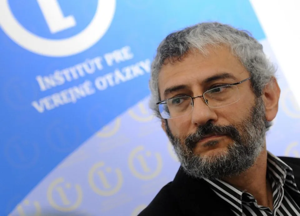 Read more about the article Mesežnikov o demisii Sulíka: V hre sú len dve možnosti. Myslím si však, že sa zamotajú a totálne sklamú!