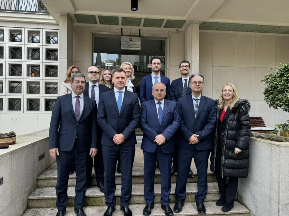 Read more about the article Taraba v Paríži: Hodnotenie OECD je smutné, ale plné faktov o neschopnosti predošlého vedenia