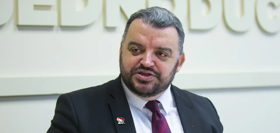Read more about the article Ďalšia slovná prestrelka medzi Chmelárom a propagandistom Denníka N Šnídlom