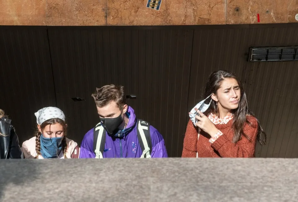 Read more about the article Omikron prenikol do ďalšej krajiny: Balkánsky štát hlási 12 prípadov
