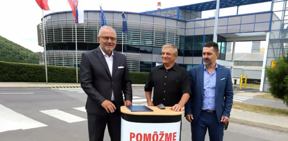 Read more about the article Hlinikáreň Slovalco definitívne zastaví výrobu primárneho hliníka. O prácu príde 300 zamestnancov