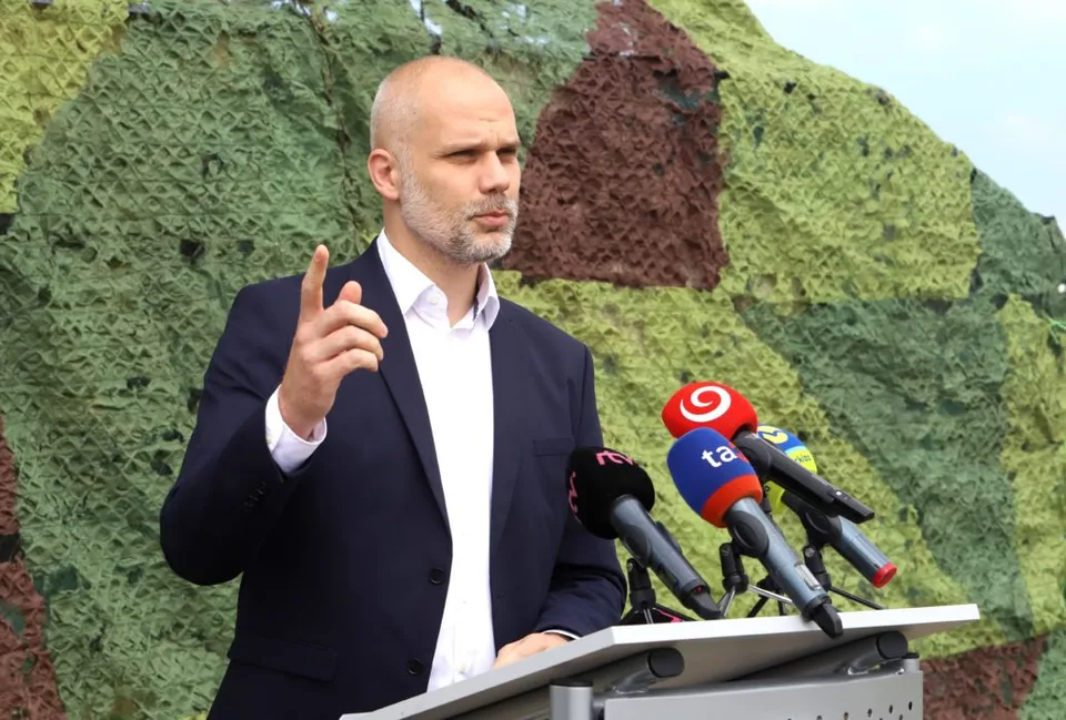 Read more about the article Minister obrany: Teší ma, že postupne smerujeme k naplneniu cieľa