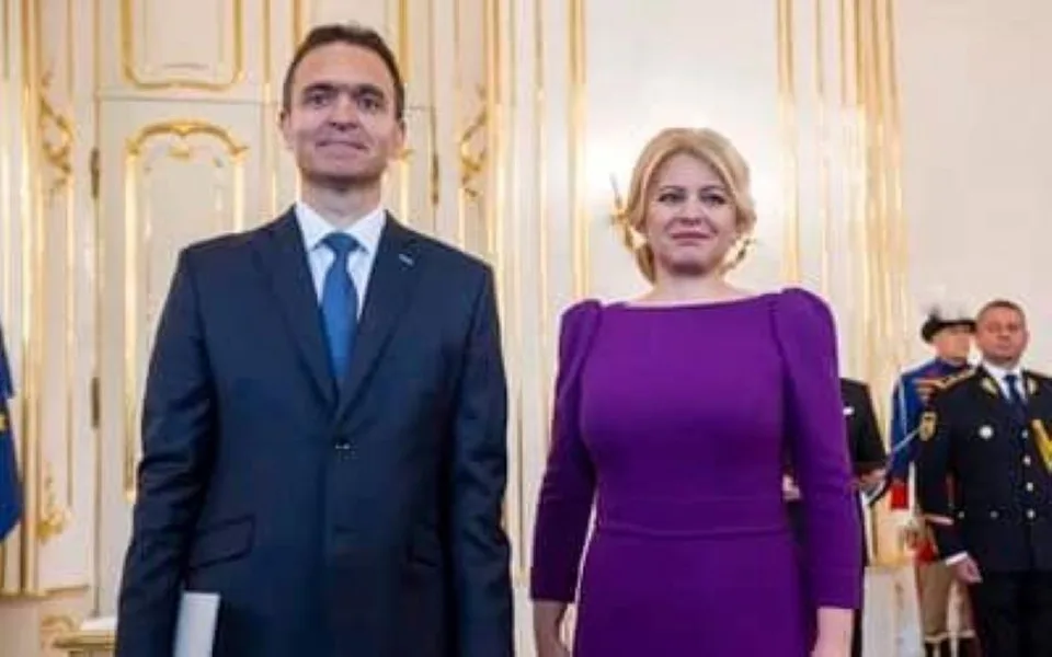 Read more about the article Ódor sa v prípade ministerky Šimkovičovej ukázal ako dokonalý farizej. Gyimesi mu to náležite „vysvetlil“