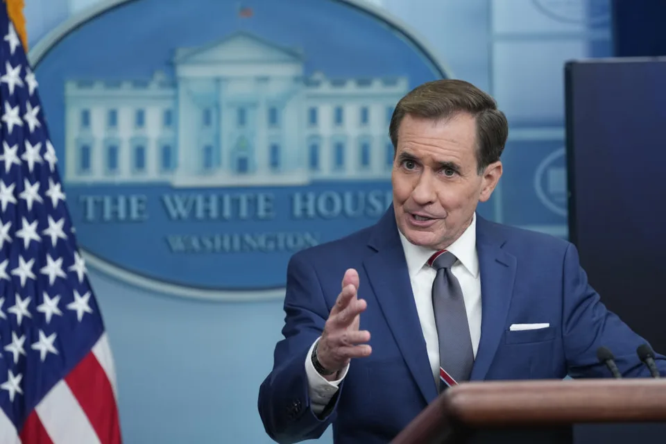 Read more about the article Podľa Ameriky bude Putin odmietať mier až do ich prezidentských volieb. A čo Zelenského dekrét?