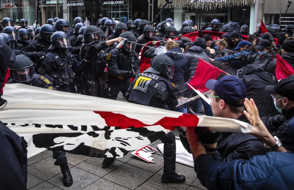 Read more about the article Sviatok práce oslavovali v Nemecku demonštráciami. Zasahovať musela aj polícia