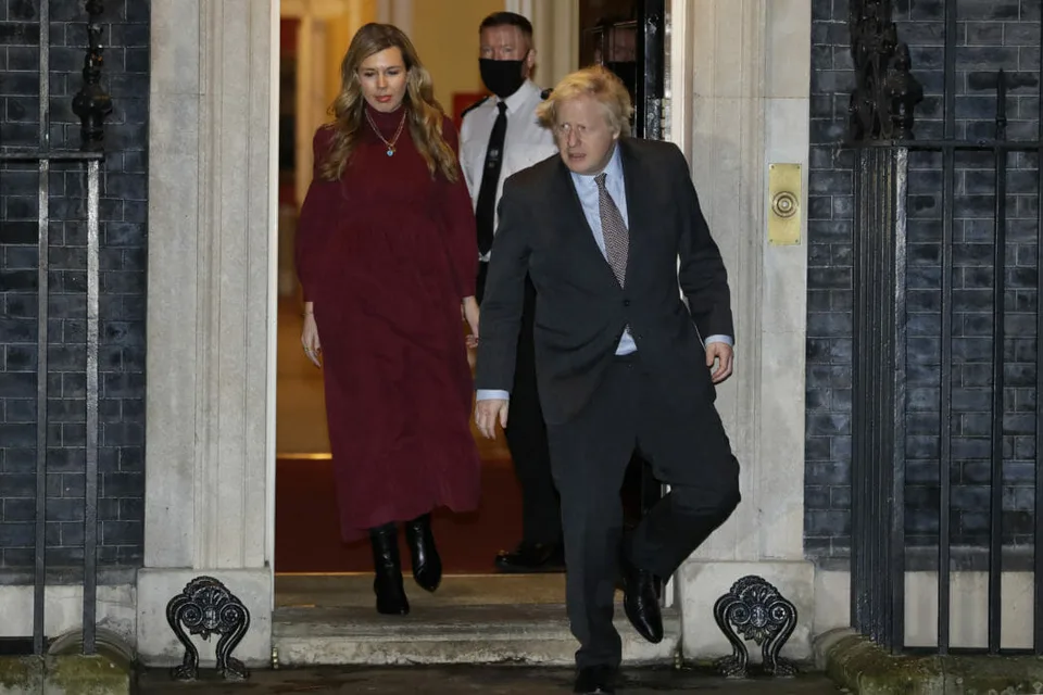 Read more about the article Borisovi Johnsonovi a jeho manželke Carrie sa narodila dcéra