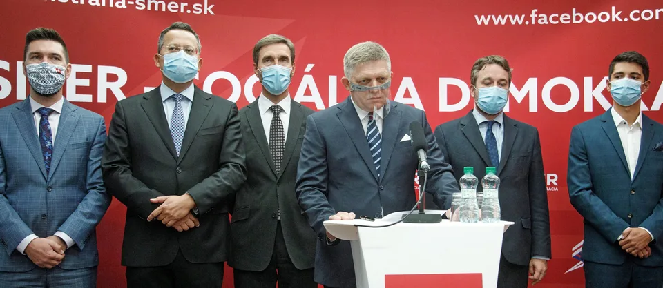 Read more about the article Smer chce mimoriadnu schôdzu. Na ministrov má plno otázok