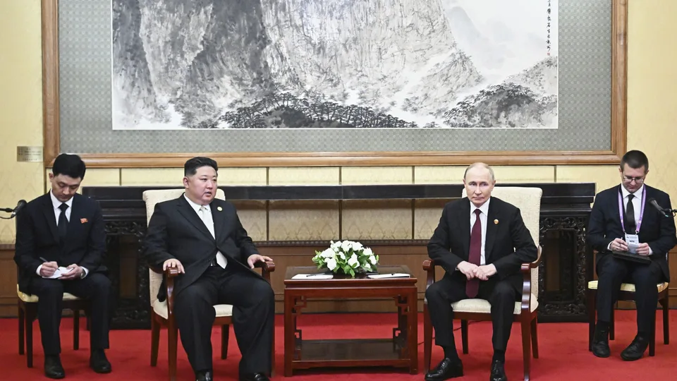 Read more about the article Putin ocenil „hrdinský“ príspevok severokórejskej armády: Kim to označil za „bratskú povinnosť“