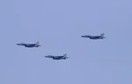 Stíhačky F-15K juhokórejských vzdušných síl zhadzujú bomby na spoločnom cvičení Soulu so Spojenými štátmi