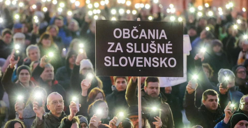 Read more about the article VIDEO Za slušné Slovensko: Milý Juraj Šeliga, žiadame ťa, aby si sa vzdal mandátu poslanca! Politik reaguje