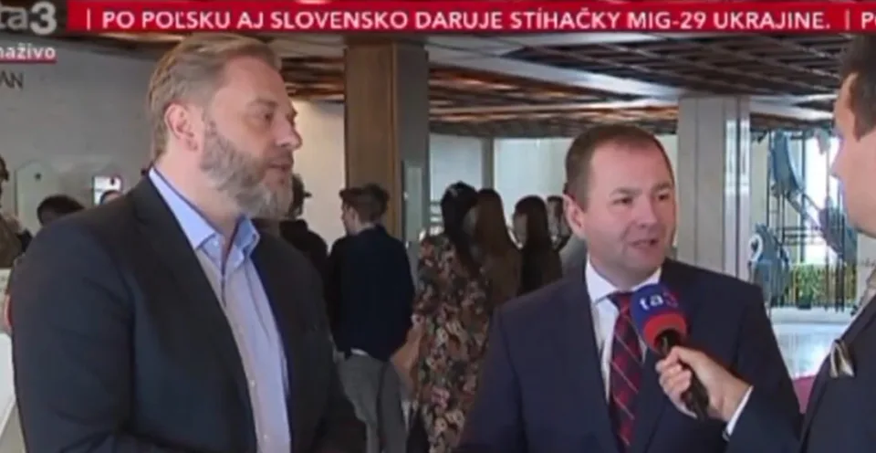 Read more about the article VIDEO Saskár Krúpa sa v priamom prenose zosmiešnil! Väčší HOAX dať azda ani nemohol