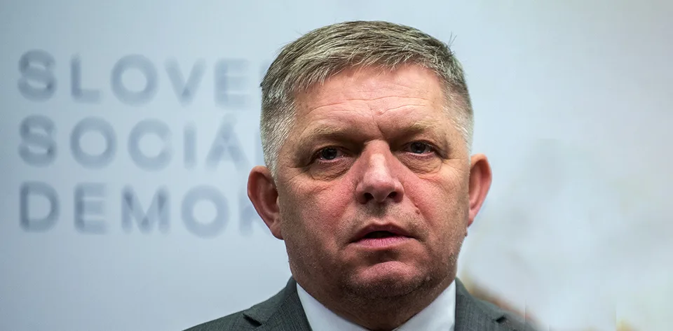 Read more about the article VIDEO Fico: Toto bolo bohapusté vyhadzovanie peňazí. Na tomto strašne niekto zarobil