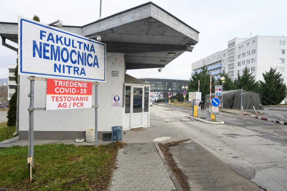 Read more about the article Covid na Slovensku: Pribudlo takmer tisíc prípadov