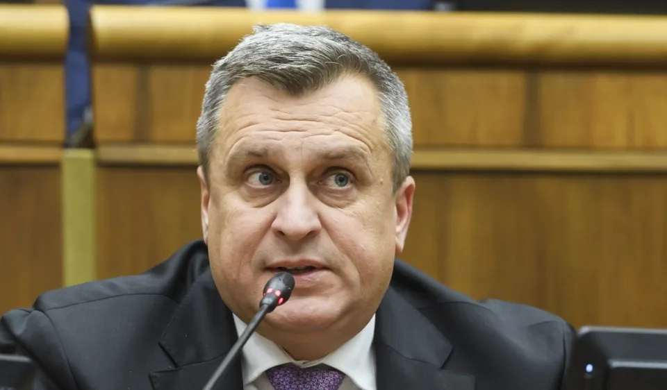 Read more about the article V súvislosti s nehodou Andreja Danka kontrola ukázala pochybenia, potvrdil rezort vnútra