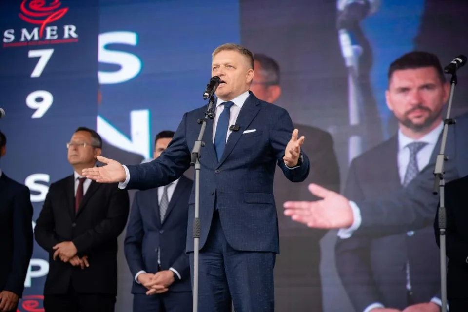 You are currently viewing VIDEO Fico na oslavách vo Zvolene: SNP patrí celému národu, vo voľbách dáme vláde jasnú odpoveď!