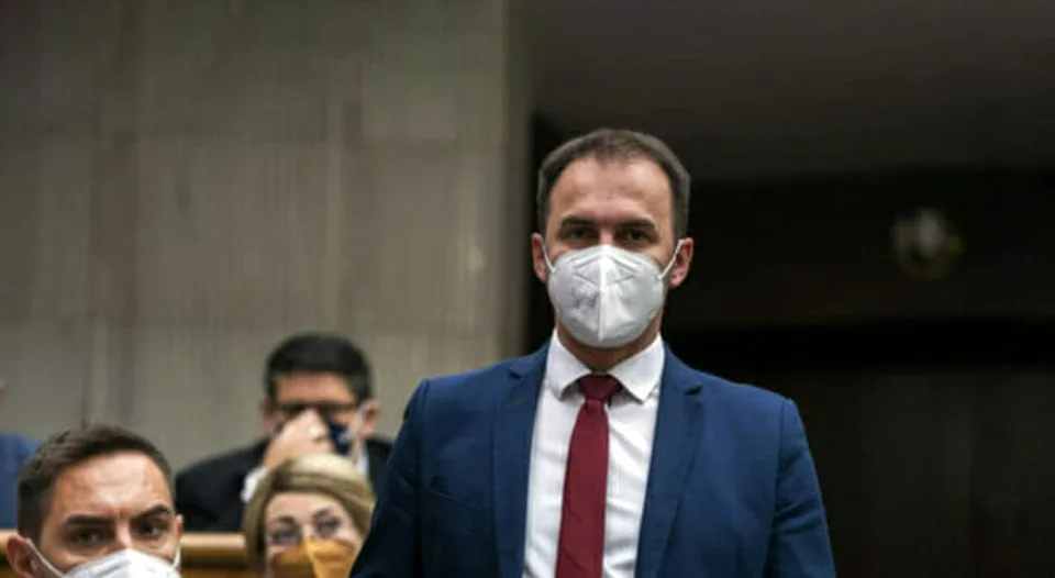 Read more about the article Šípoš chce prísnejšie opatrenia: Mali by sa využiť všetky motivačné nástroje na podporu očkovania!