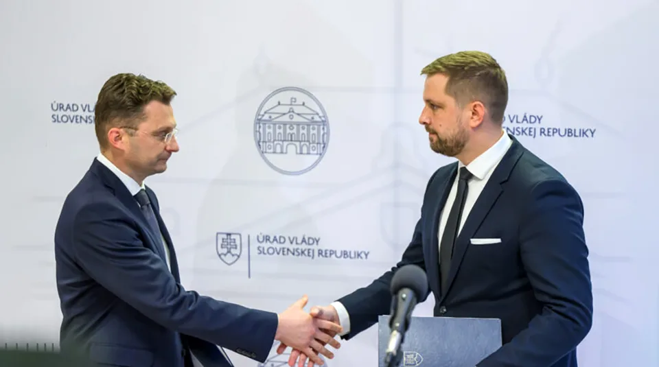 Read more about the article Analytik o zmluve medzi vládou a LOZ: Je to omnoho lepší dokument, ako ten, čo podpísali s Hegerom!