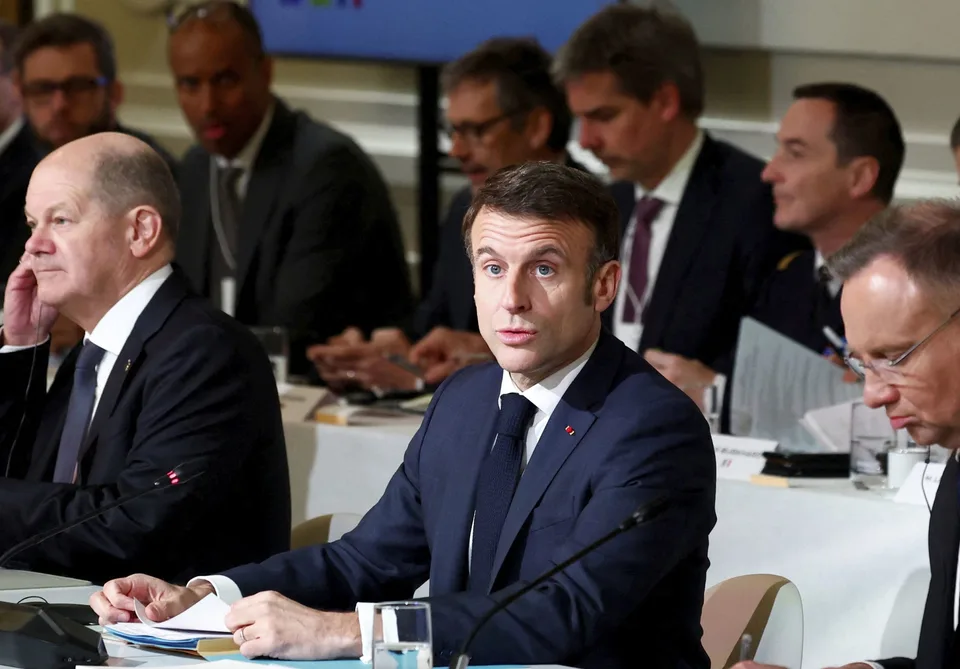 Read more about the article Macron v Paríži: Rusko nesmie vyhrať!