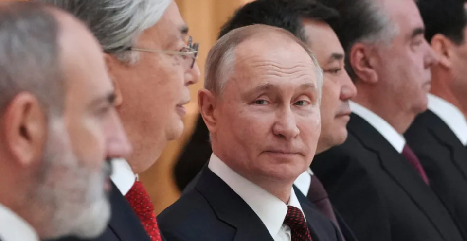 Read more about the article Rusko na kolenách: Riaditeľ Sberbank informoval Putina o obrovskej návratnosti investícií