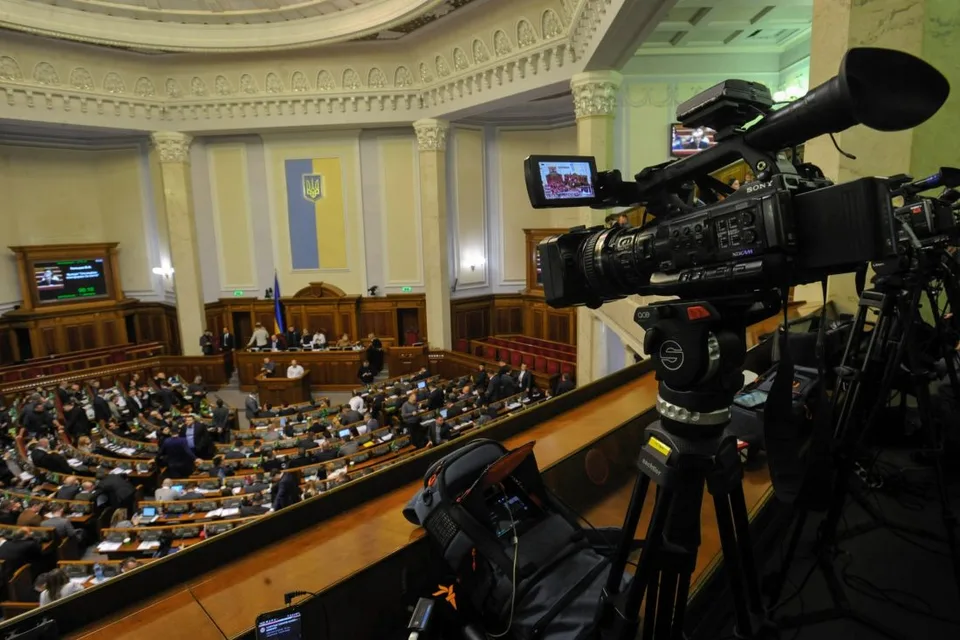 Read more about the article Poslanci ukrajinského parlamentu sa vzopreli najvyššiemu súdu! Schválili takýto zákon