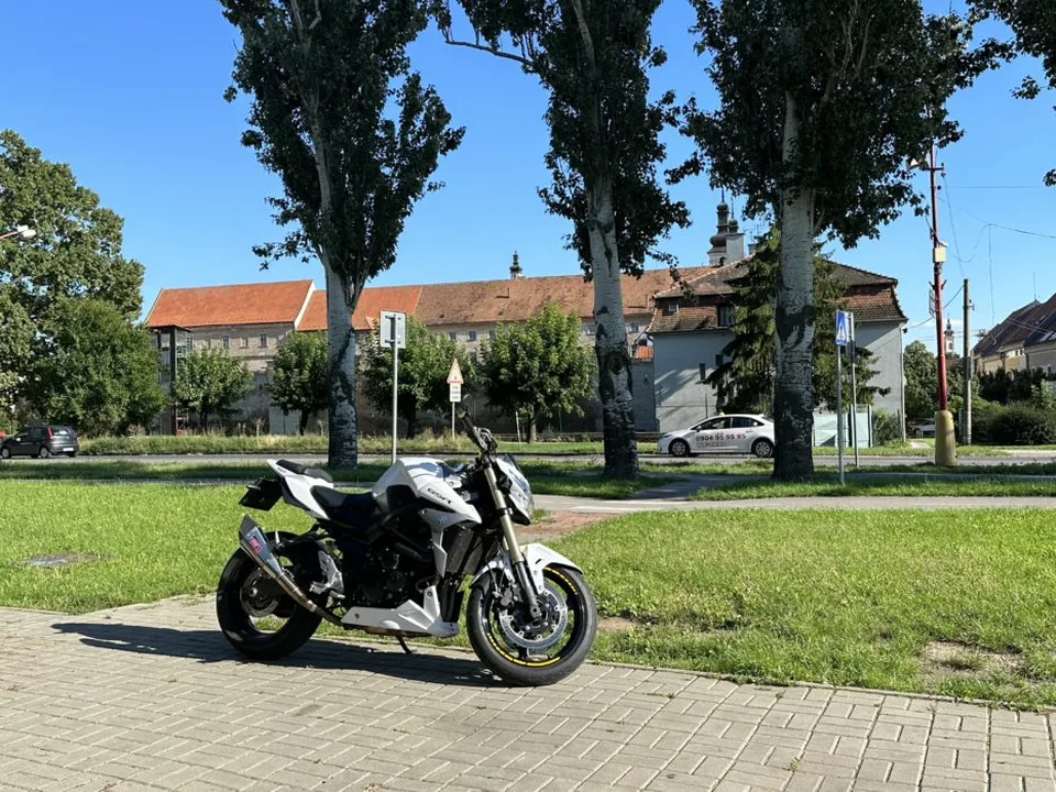 Read more about the article Prekáža vám parkovacia politika? Takto môžete v Trnave parkovať úplne zadarmo!