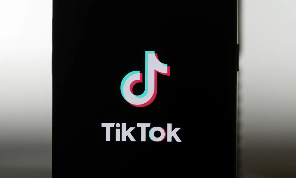 Read more about the article TikTok v USA čelí novým rokovaniam: Microsoft sa snaží získať populárnu aplikáciu